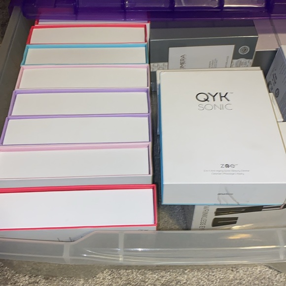 Zoe Bliss Advance. Skincare Device - Picture 13 of 13